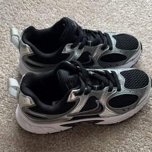 Nike Kids Black and Silver Sneakers